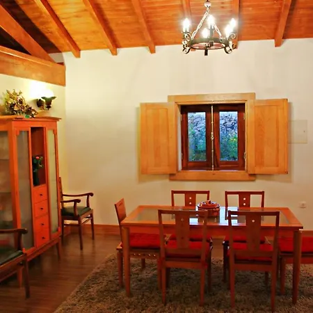 Dom wakacyjny Casa De Reborido Ponte da Barca